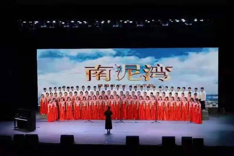 塔图姆领衔凯尔特人防守端发力,主场险胜步行者捍卫连胜
